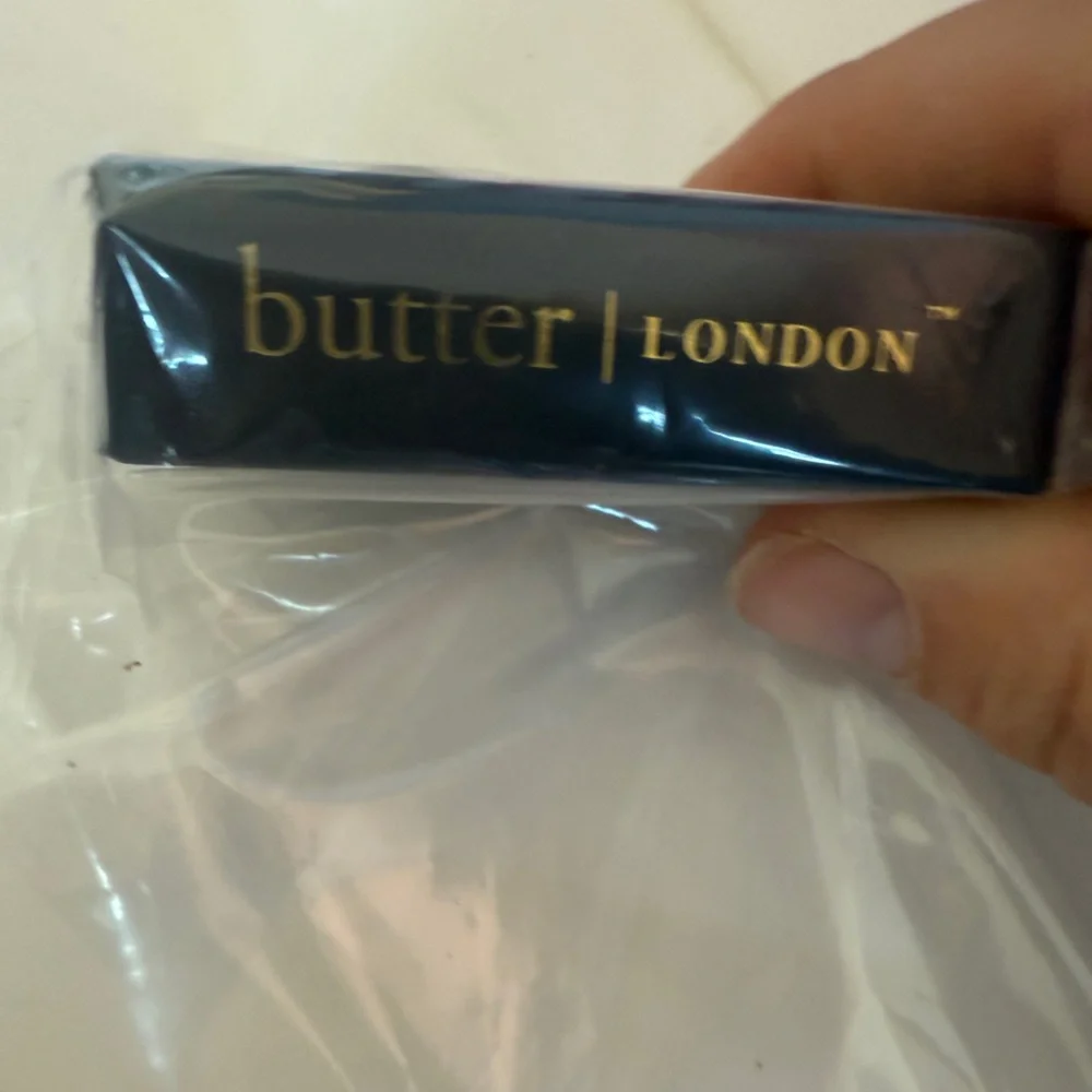 ❤️3/$25 butter LONDON Shadow Clutch Eye Shadow - Lush Tropics